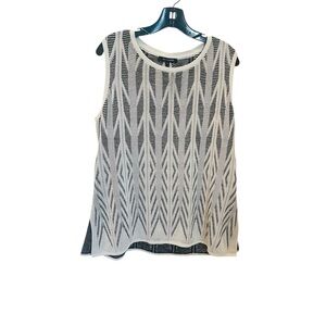 St. John Pointelle Top Size XL.
